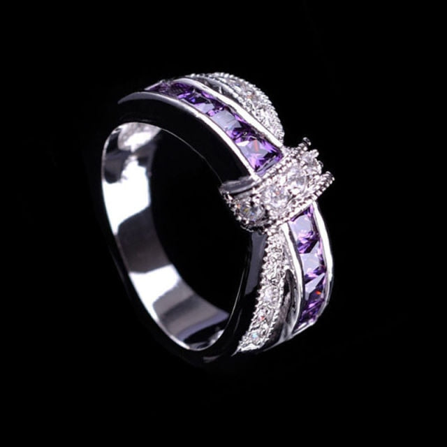 925 Sterling silver Beautiful Ring with crystal Stones